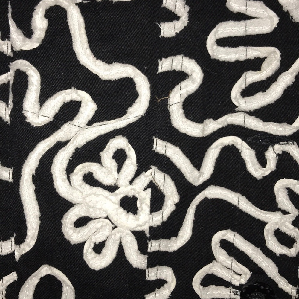 LifeStyle Top/Jacket with Abstract Design - Picture 4 of 6